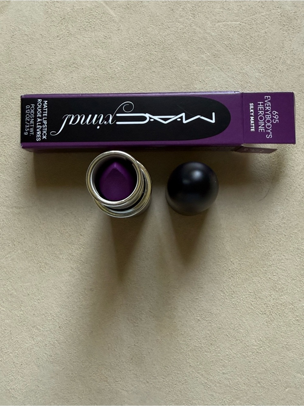 MACximal Silky Matte Lipstick - 695 Everybody's Heroine